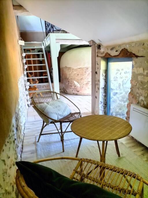 Charmante Maisonnette En Pierre Écardenville-sur-Eure Exteriör bild